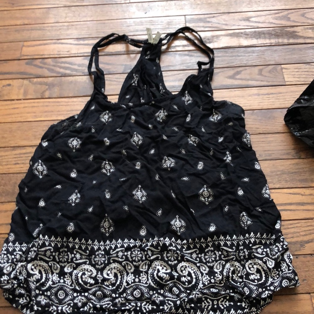 Black and white tank